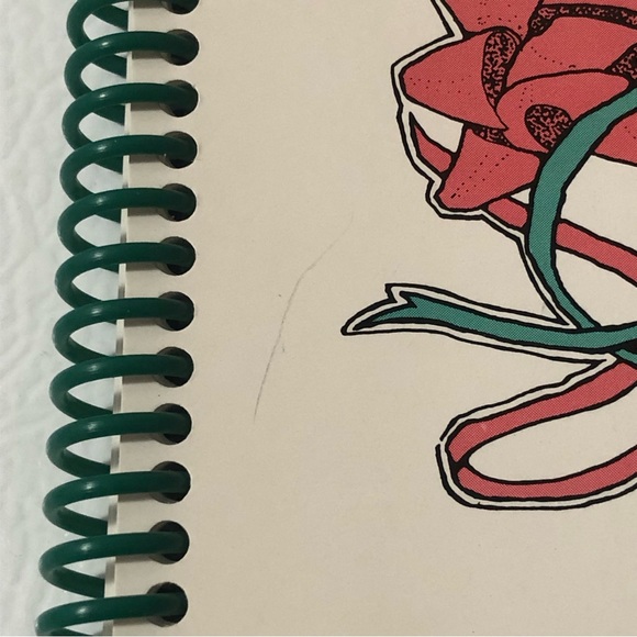 VTG Canadian Western Natural Gas Blue Flame Kitchen Christmas Cookbook 1992 - Picture 7 of 9